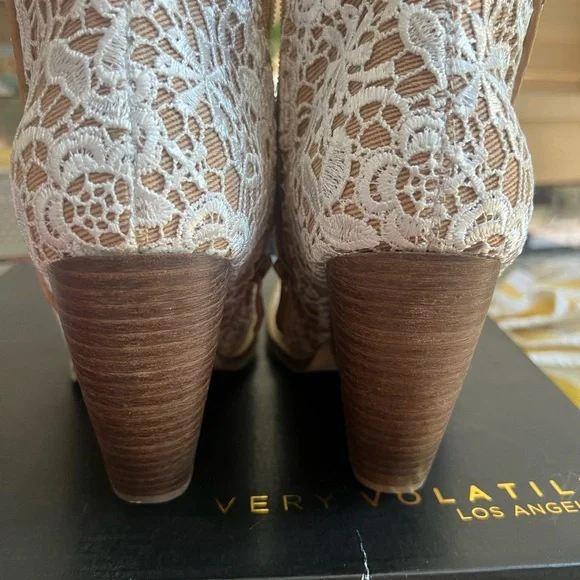 Very Volatile Women's Lace Overlay Ankle Boots - Cream and Tan - Picture 5 of 8